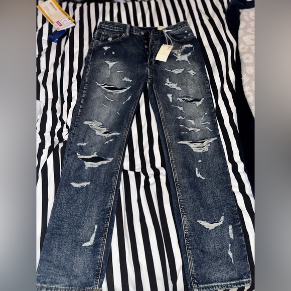 MNML Other - NWT Men’s mnml Ultra Baggy Distressed Denim jeans size 32